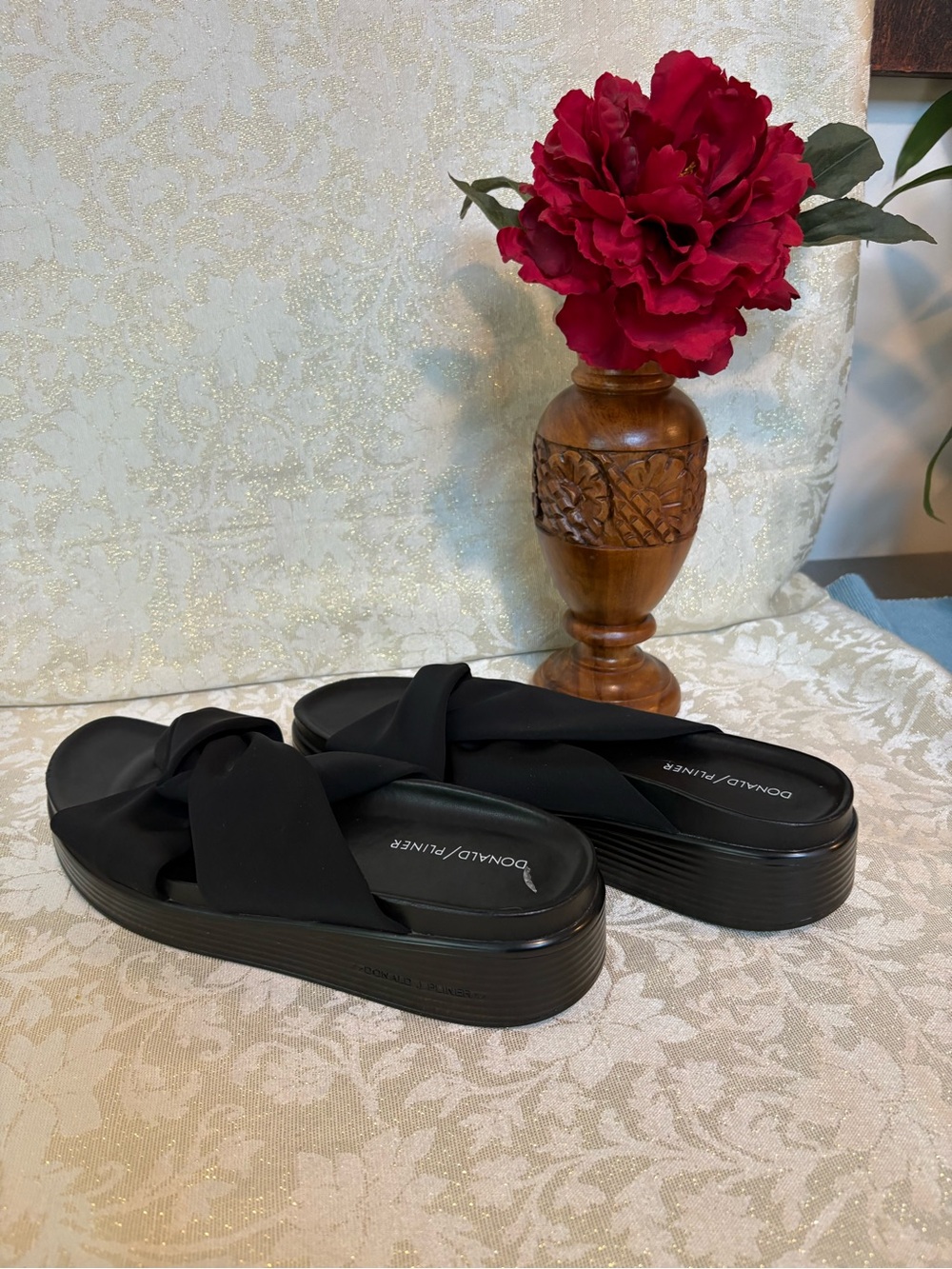 Donald J. Pliner Folley Black Knot Platform Slides - Picture 7 of 13